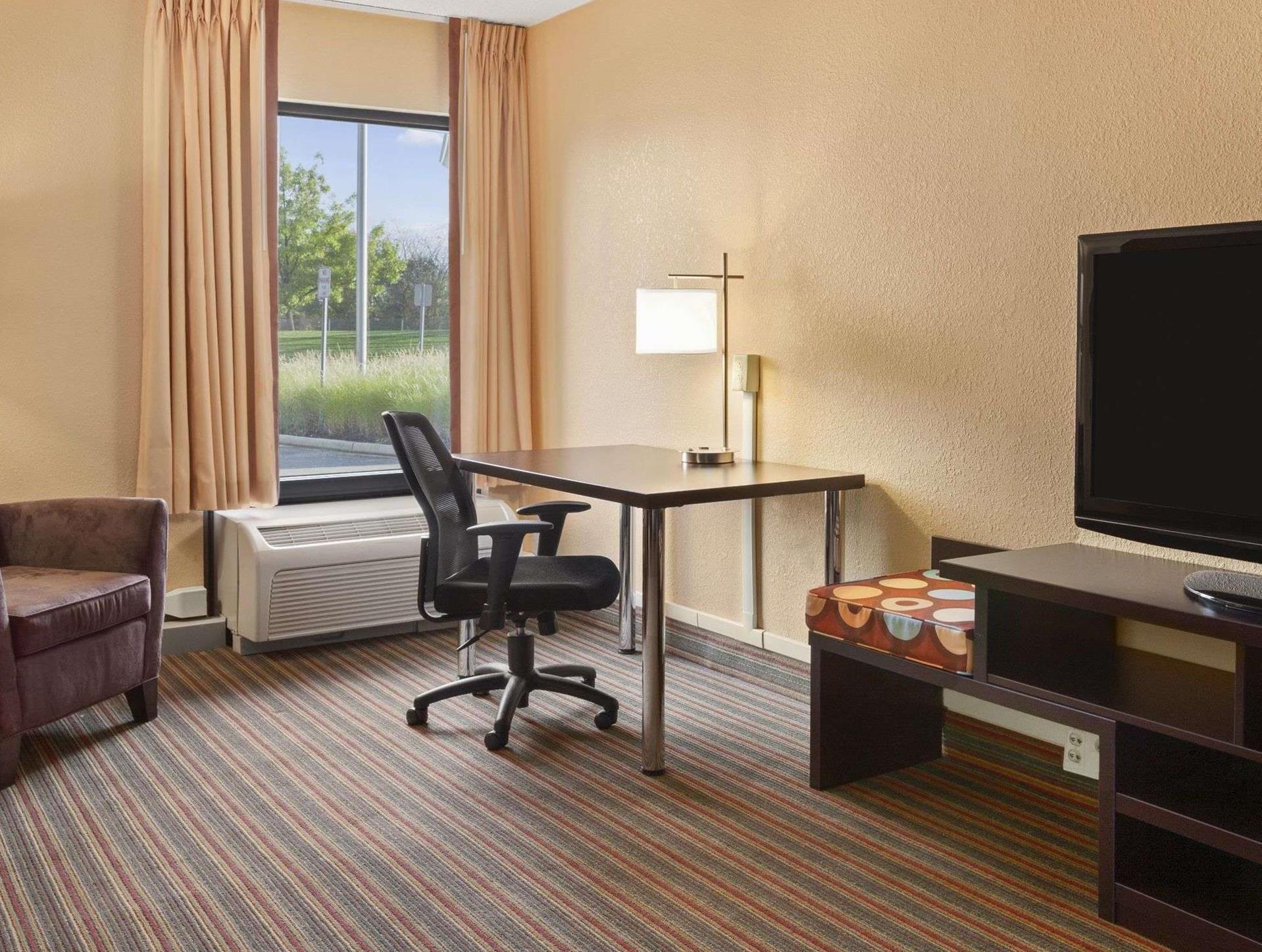 Super 8 By Wyndham Mount Laurel Hotel Exterior foto
